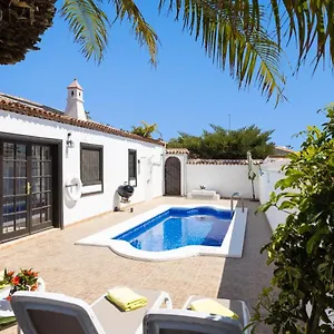 https://villa-golf-san-miguel-de-abona.in-canary-islands.com