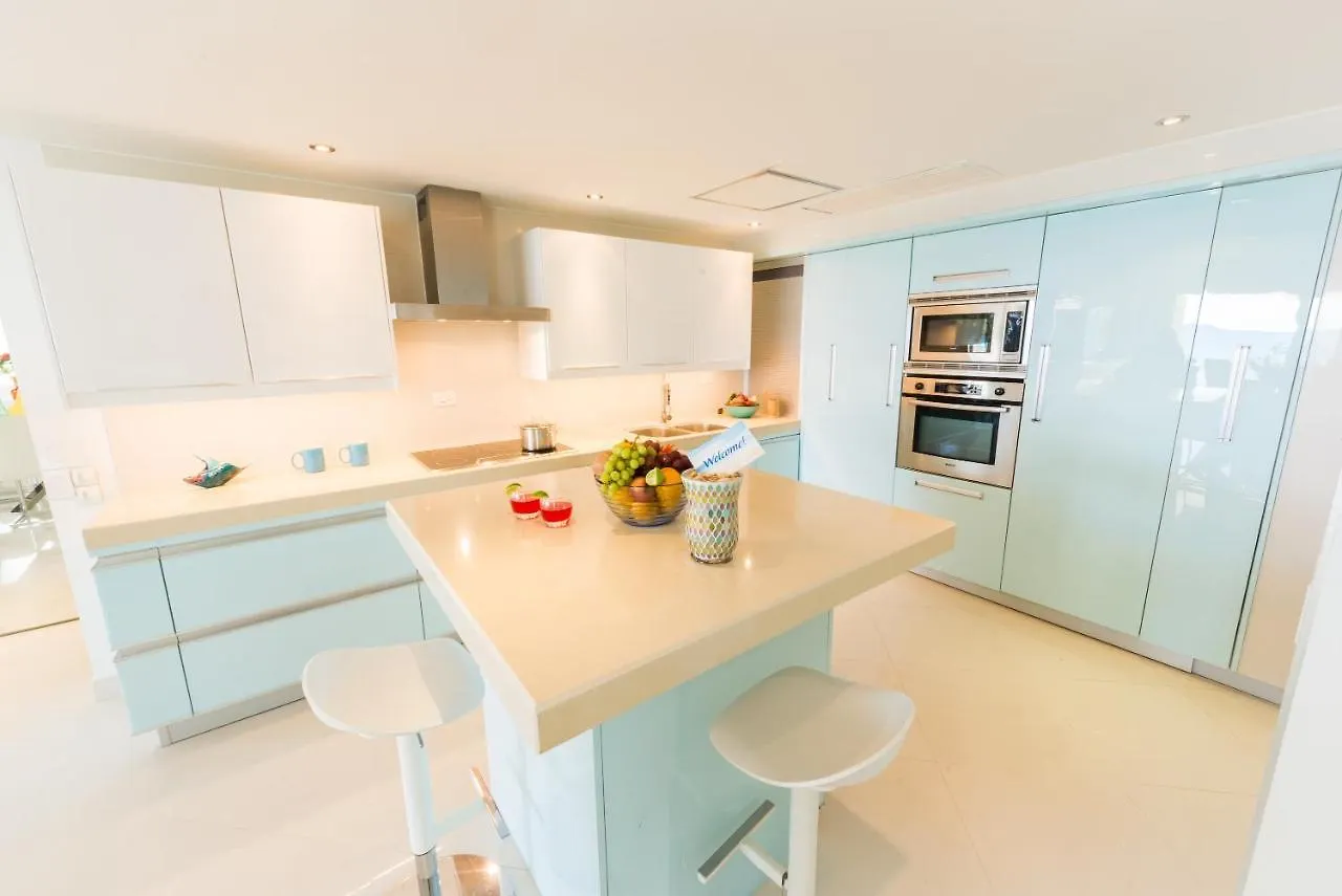 Coco Beachfront Paradise Apartment Simpson Bay