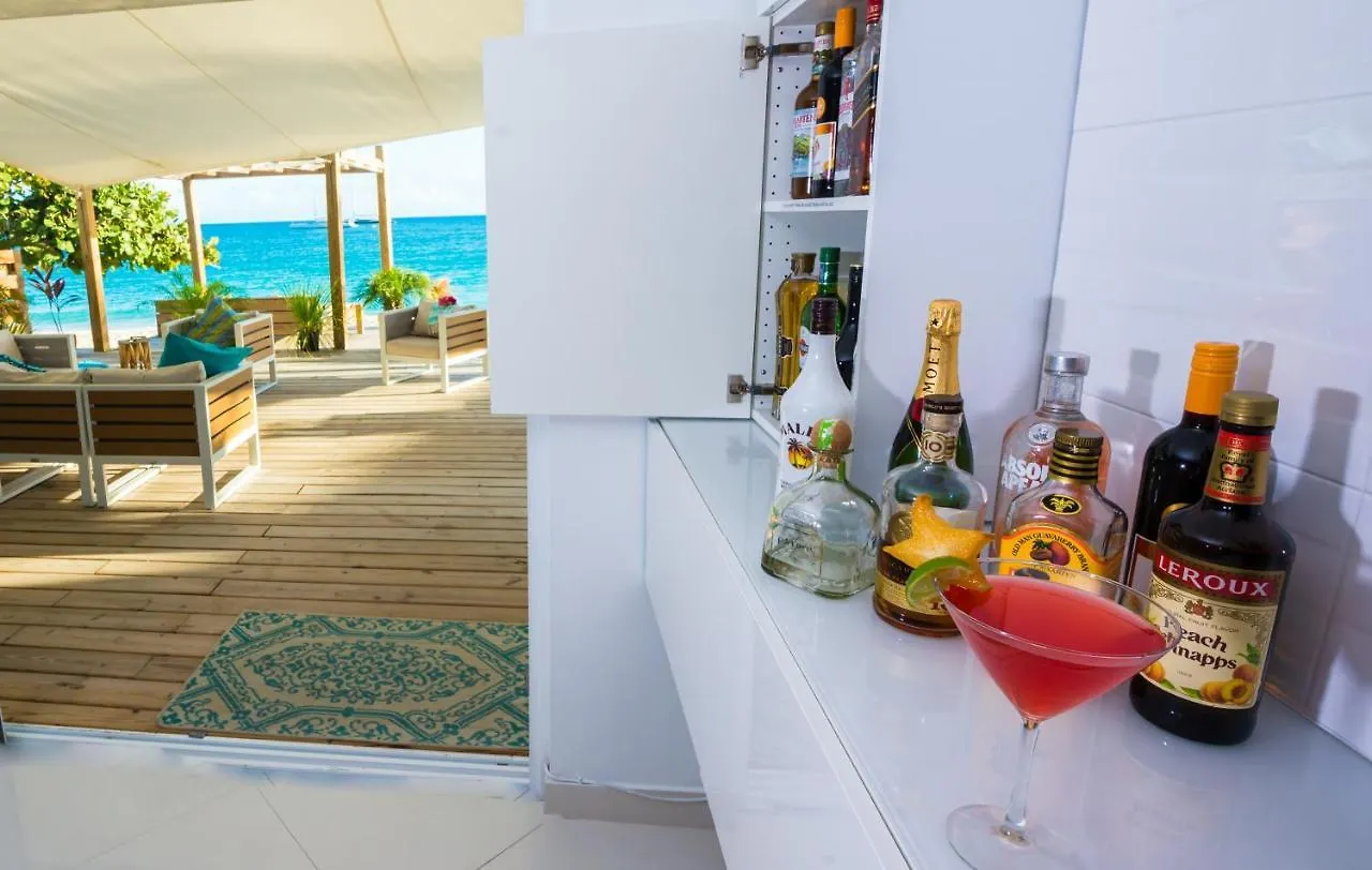 Coco Beachfront Paradise Apartment Simpson Bay
